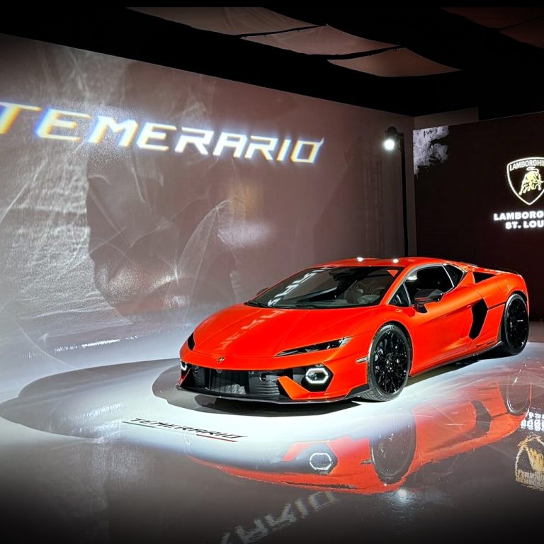 Absen-LED-Wall-Lamborghini-Launch