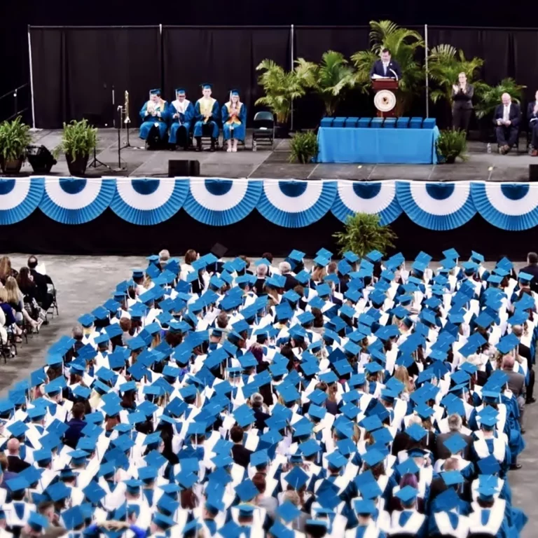 LargeGraduation2-GraduationWebDown-BodyGallery